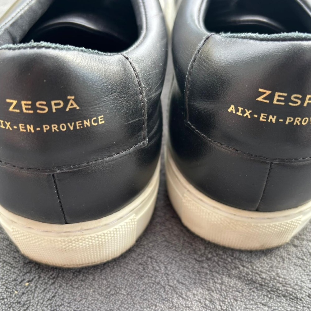 Black Sneakers Sleek Design Comfortable Fit